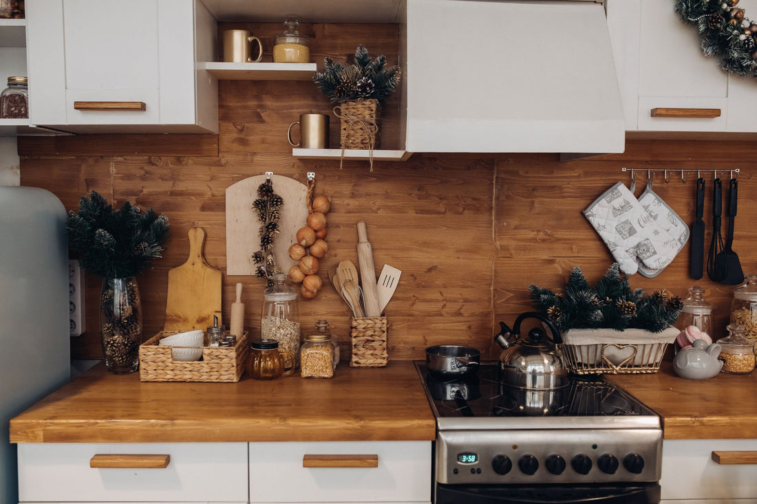 Bikin Dapur Tampil Elegan dengan 5 Material Kitchen Set Ini!